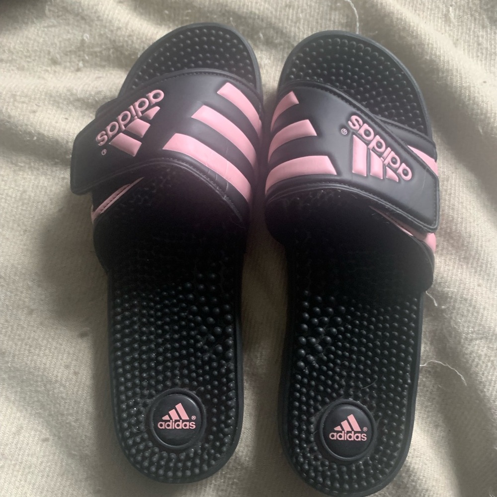 Size 10 Womans adidas slides